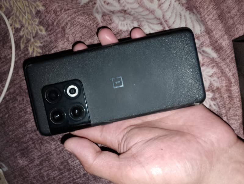 One Plus 10 Pro 1