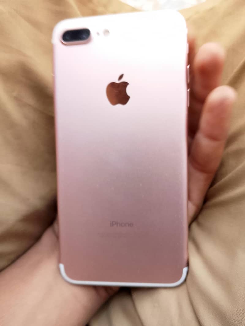 Apple iPhone 7 Plus 6