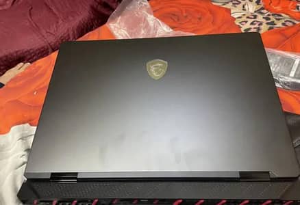 MSI Raider 18 Ai Ultra 9 285HX Rtx 5090 24 GB