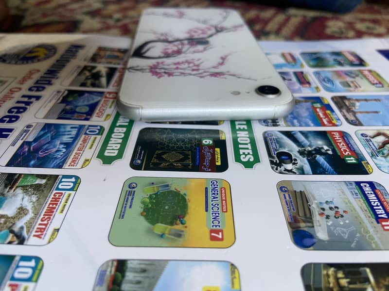 Apple iPhone SE 3