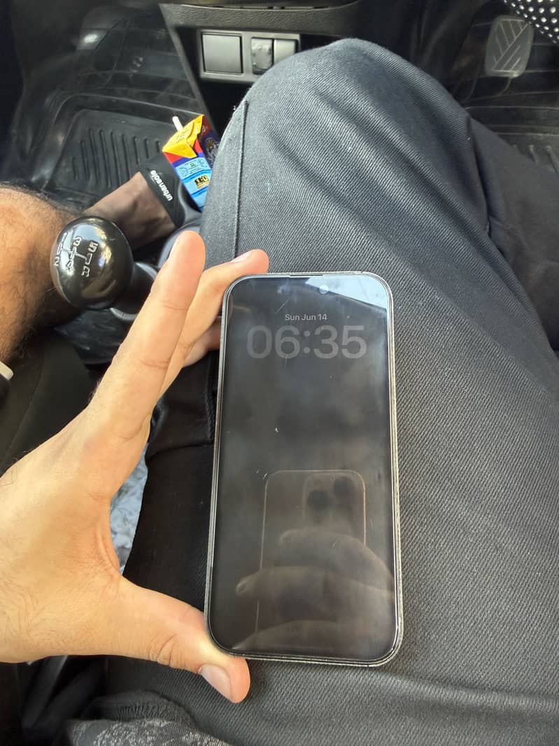 Iphone 15 pro 0