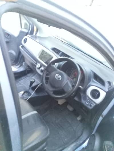 Toyota Vitz 2012
