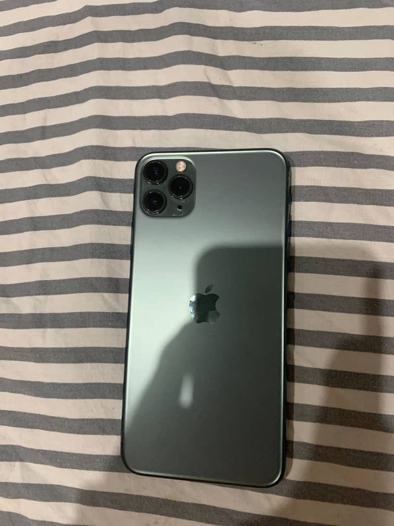 Apple iPhone 11 Pro Max 4