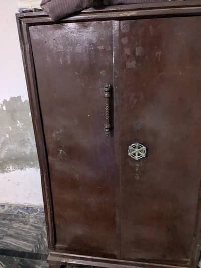 Metal Almari/Wardrobe