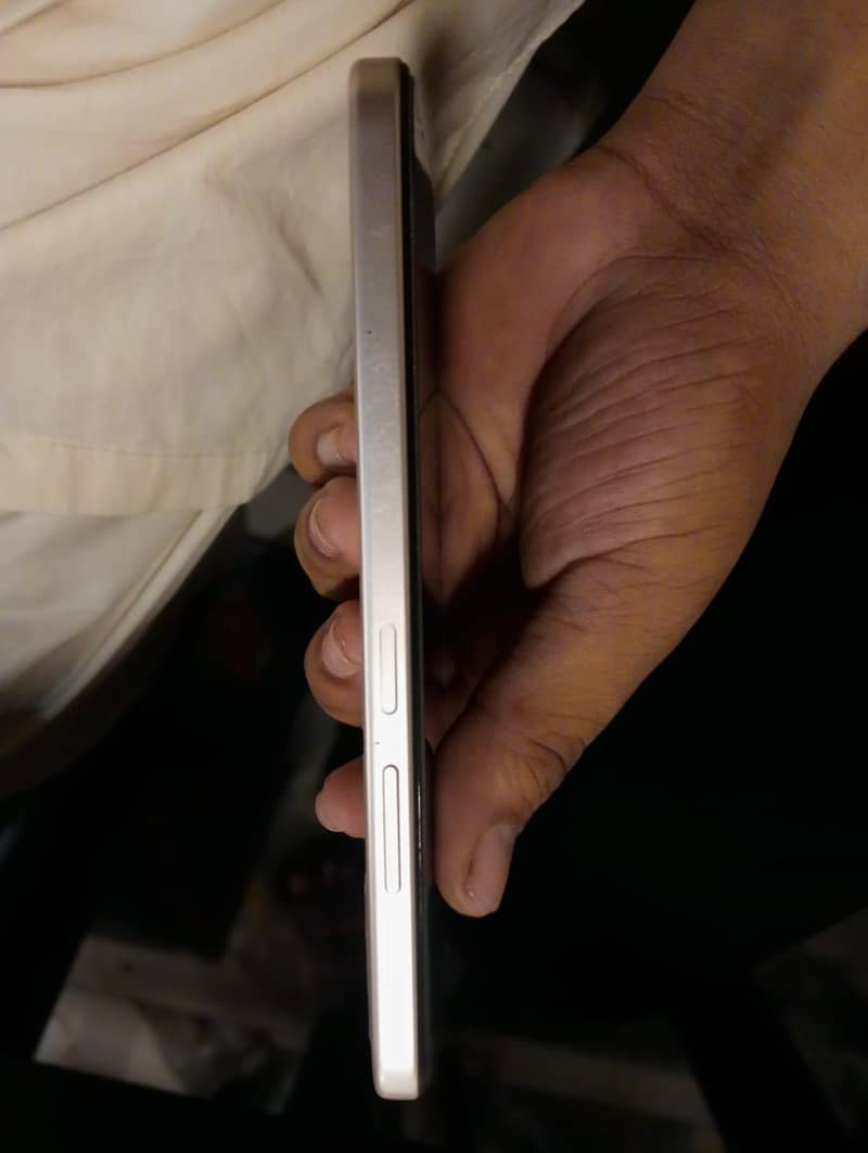 OPPO A6 4