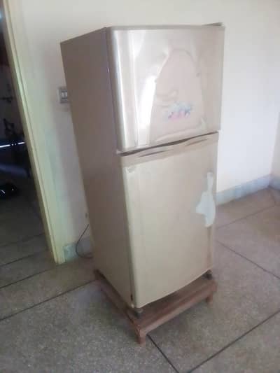 Dawlance fridge for sale