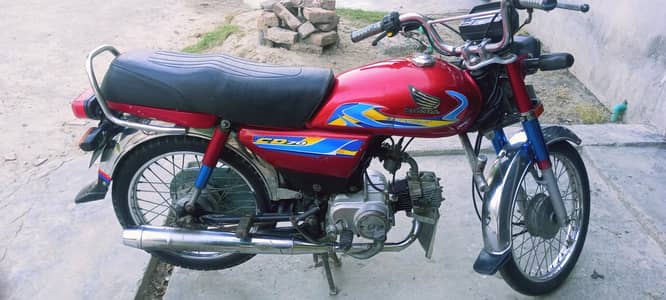 Honda cd70  WhatsApp 03220750570