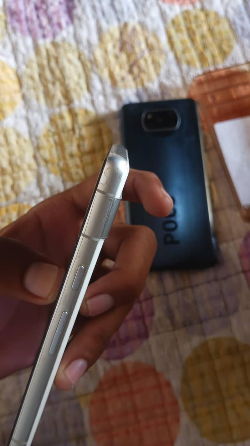 Google Pixel 7a 5