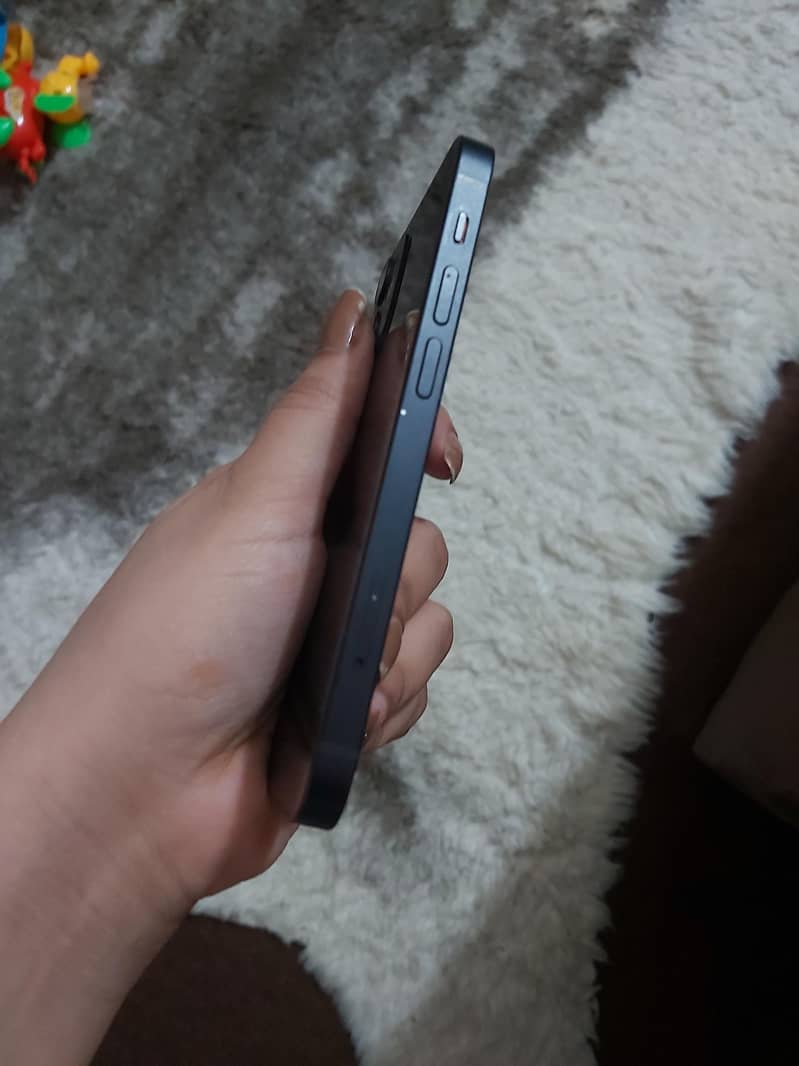 Apple iPhone 12 mini 3