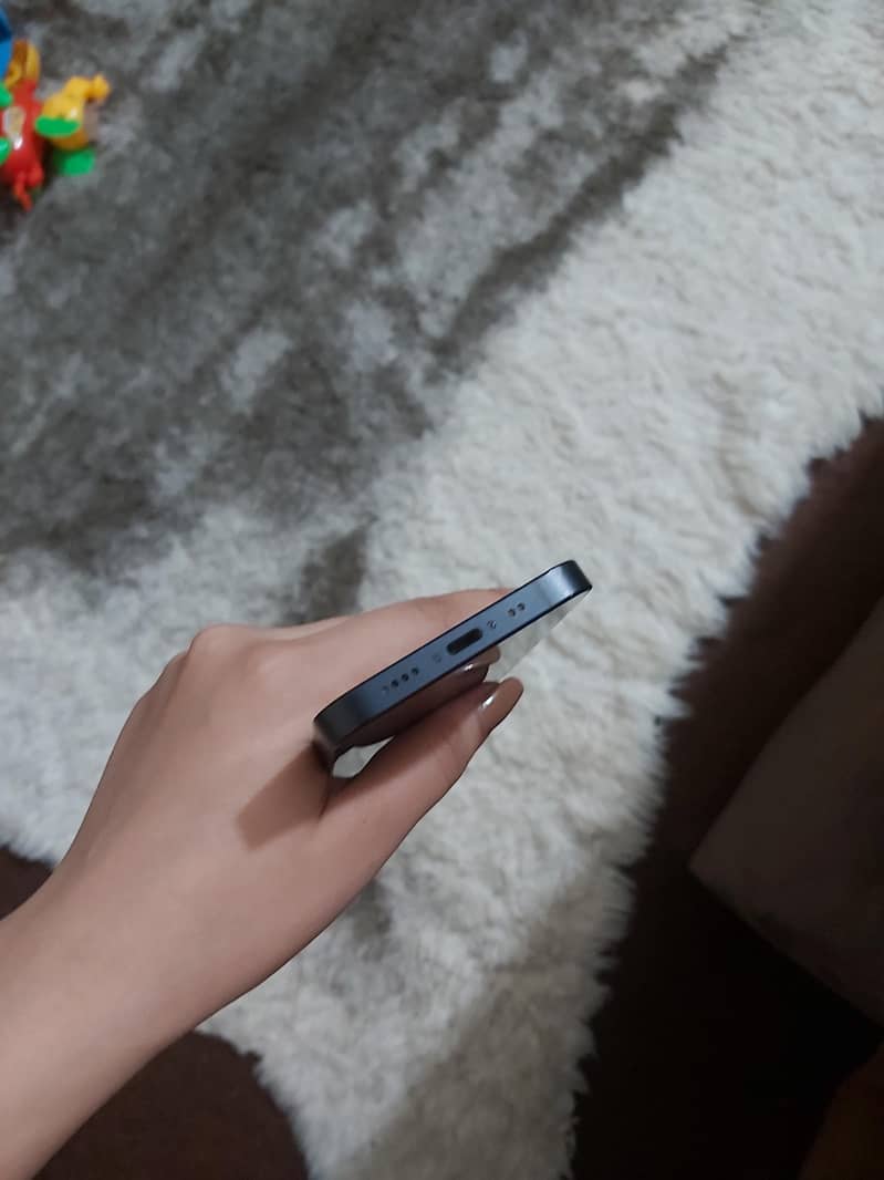 Apple iPhone 12 mini 4