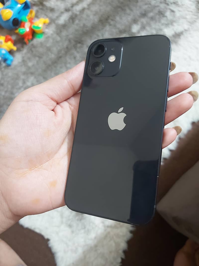 Apple iPhone 12 mini 7