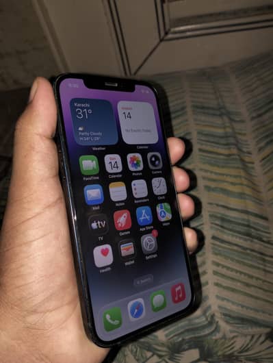Apple iPhone 12
