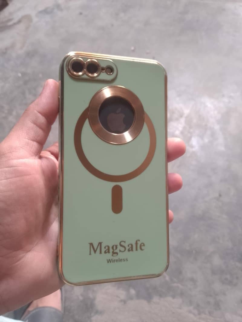 iPhone 8 Plus 64 GB 0