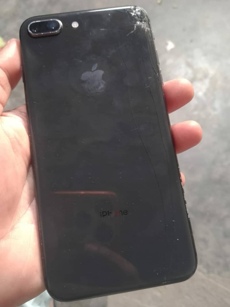 iPhone 8 Plus 64 GB 4