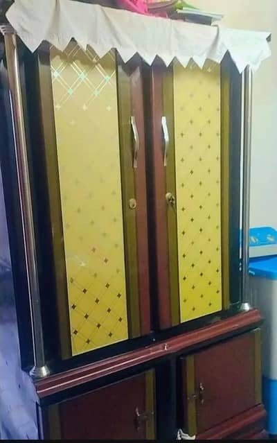 Iron almari for sale