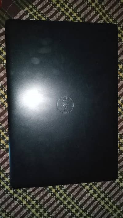 Del laptop i3,8th gen.