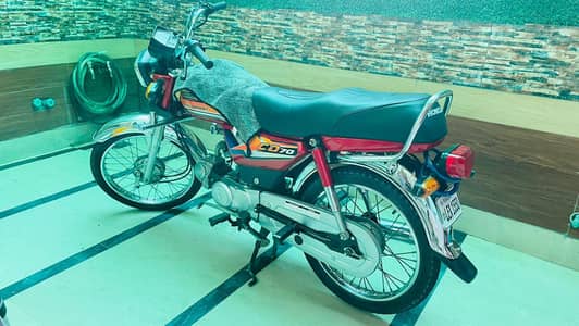 HONDA CD 70 2015 MODEL LAHORE NUMBER