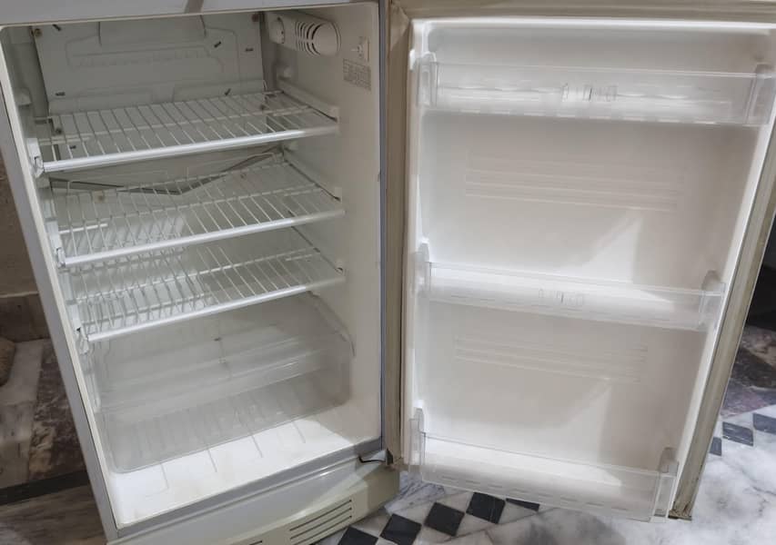 Pell refrigerator 6