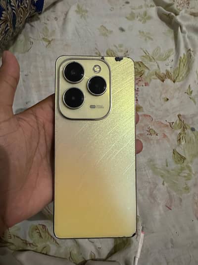 Infinix Hot 40 Pro