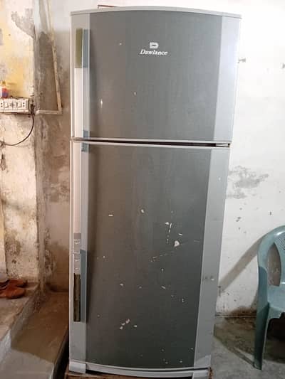 DAWLANCE REFRIGERATOR FULL SIZE