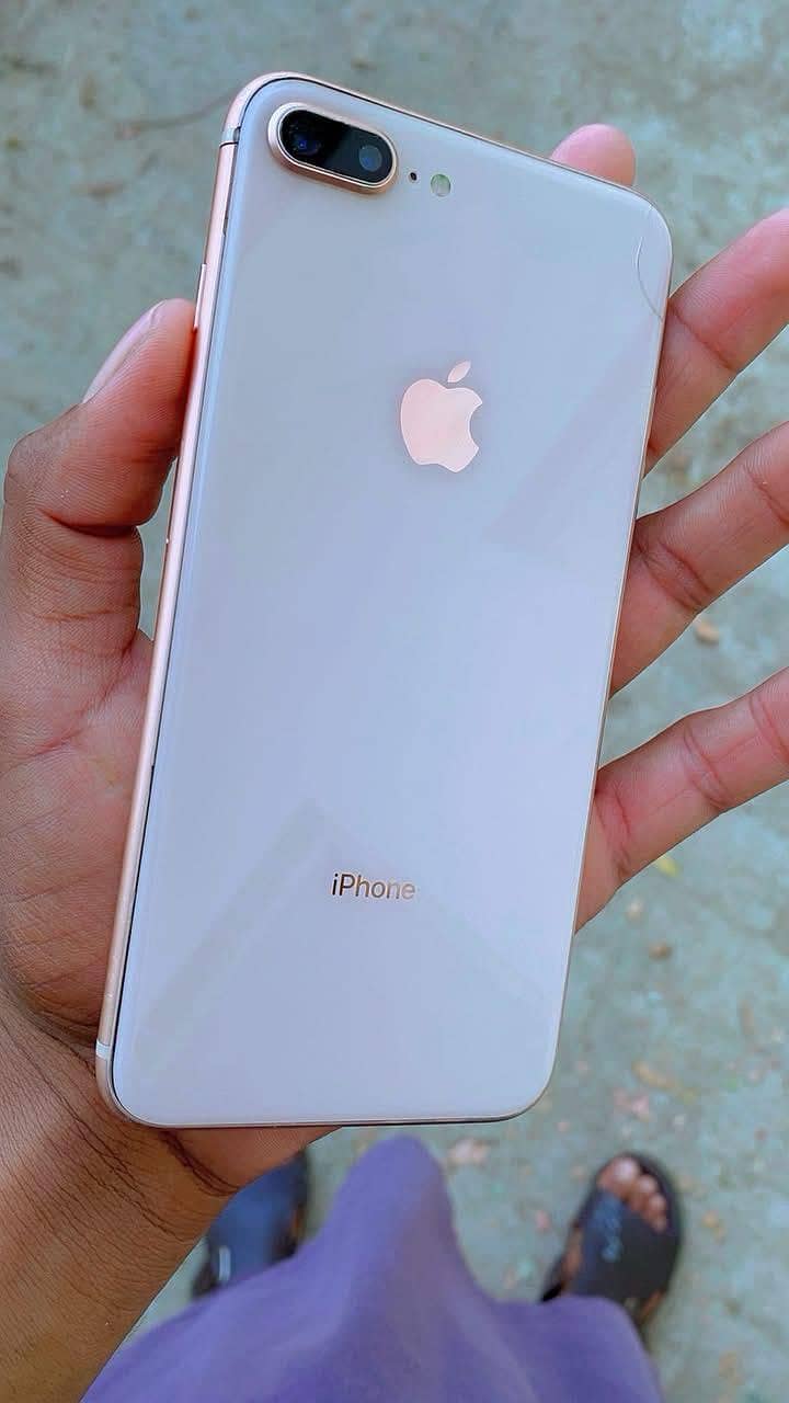 Apple iPhone 8 Plus 5