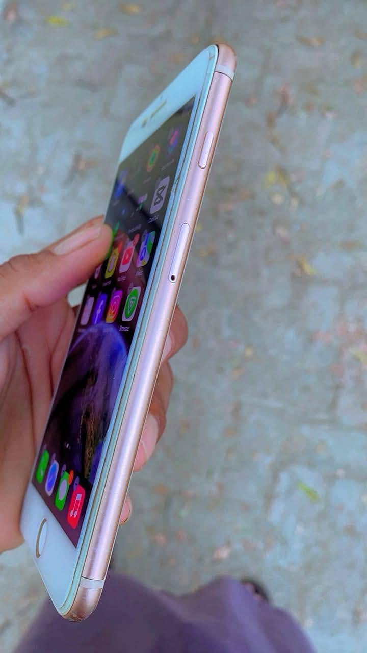 Apple iPhone 8 Plus 7