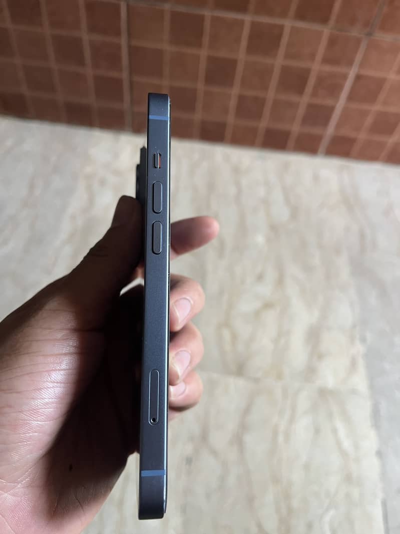 Apple iPhone 14 2
