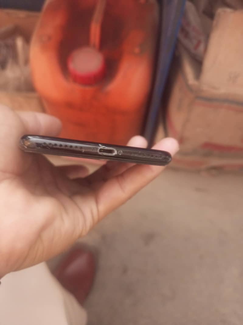 Apple iPhone 7 Plus 3