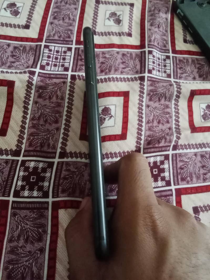 Apple iPhone 7 Plus 1