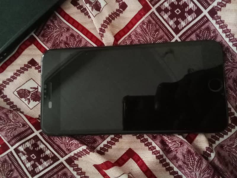 Apple iPhone 7 Plus 2
