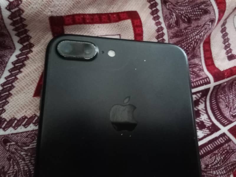 Apple iPhone 7 Plus 5