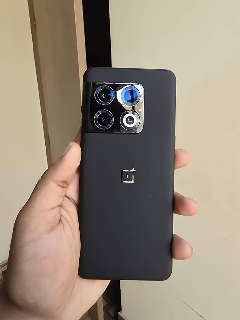 One Plus 10 Pro 9