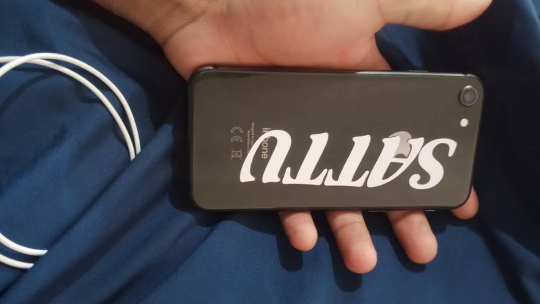 Apple iPhone 8 1