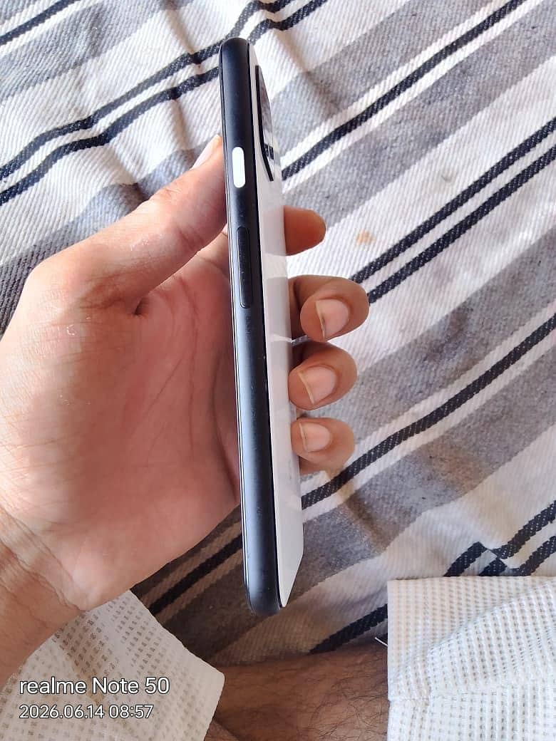 Google Pixel 4 3