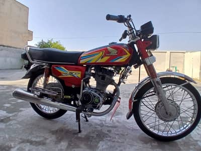 Honda 2015 model good condition for fresh look at the house use