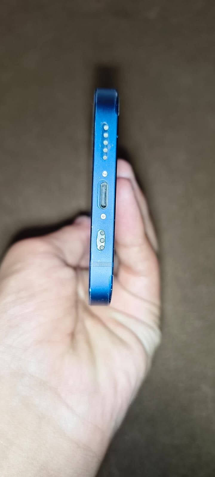 Apple iPhone 12 1