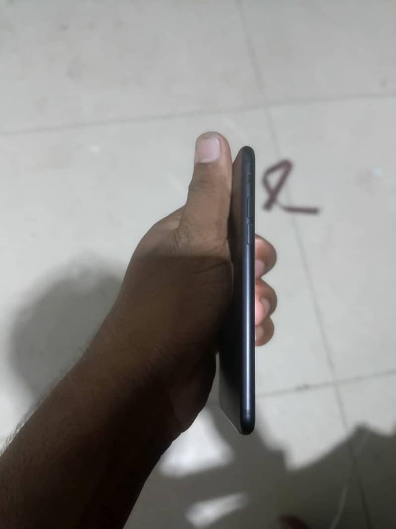 iPhone 7 3