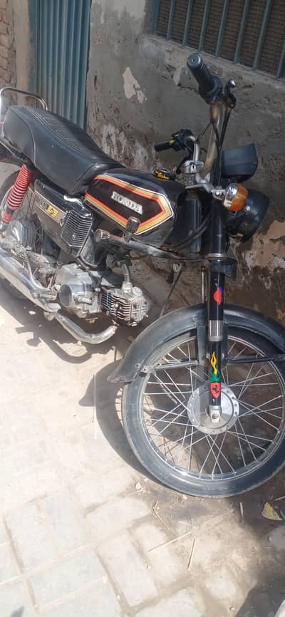 Honda cd70 81 modal