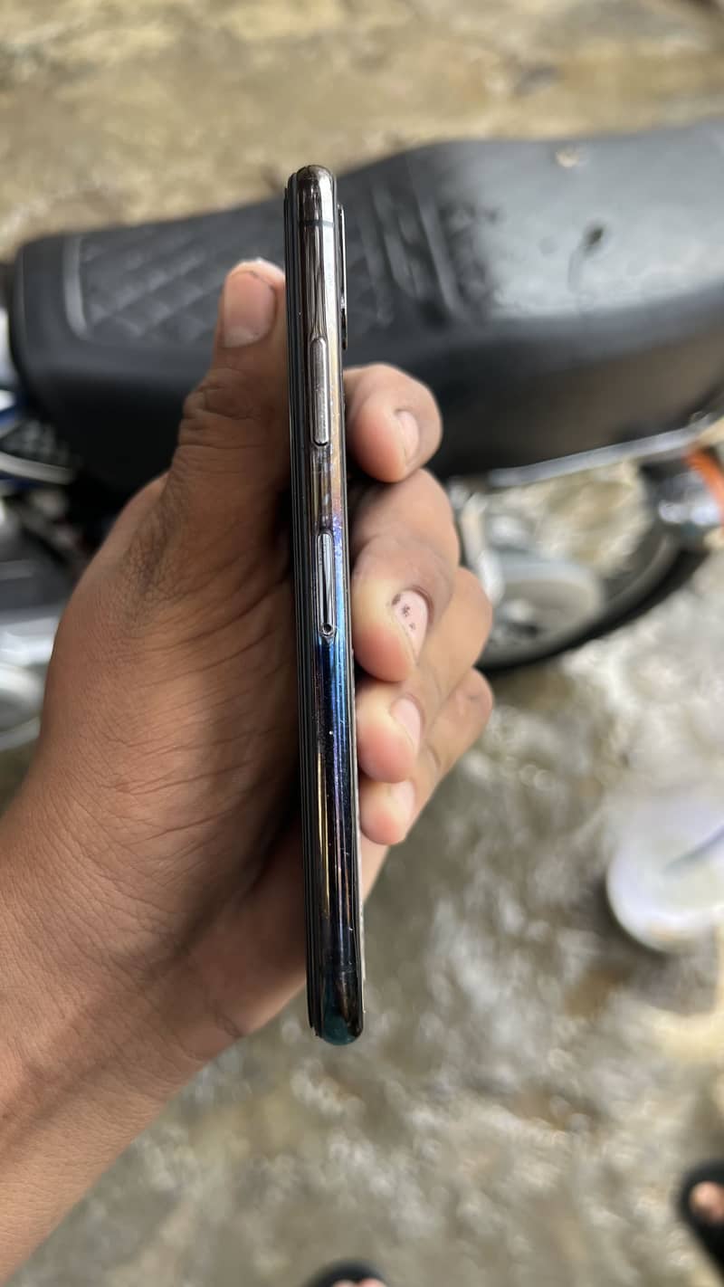 Apple iPhone X 2