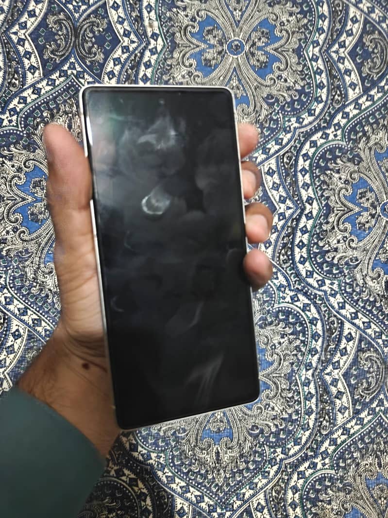 Google Pixel 7 4