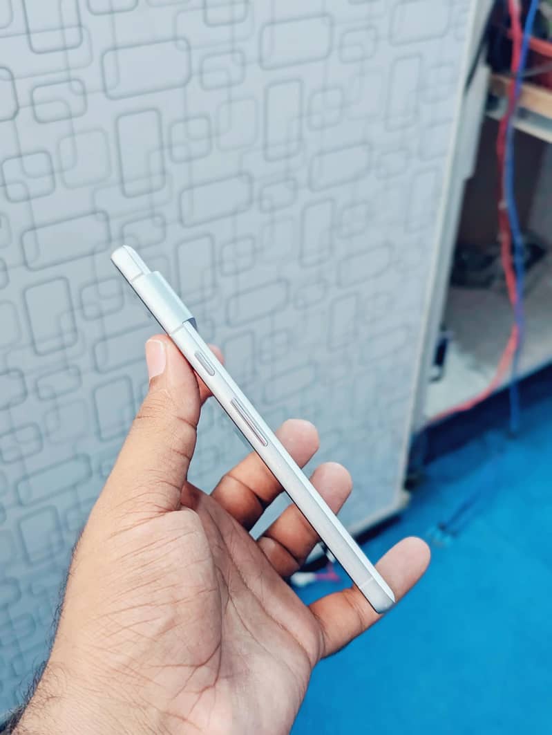 Google Pixel 7a 1