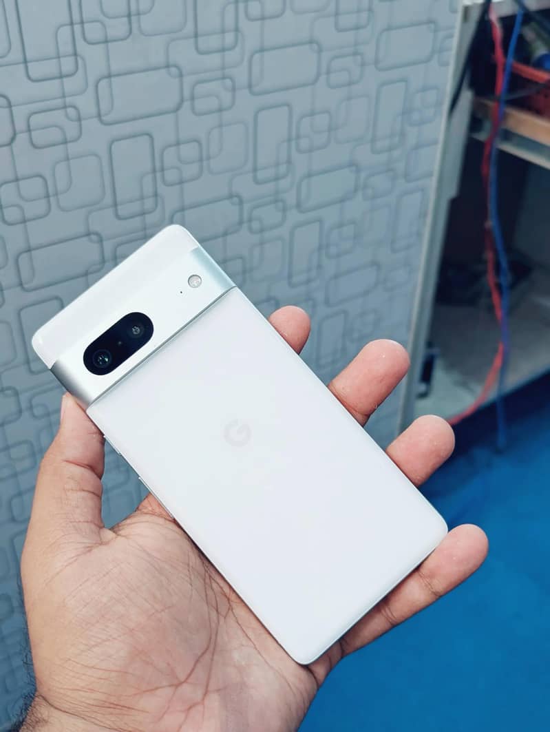 Google Pixel 7a 5