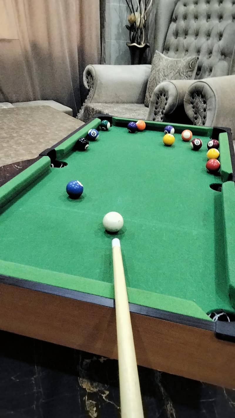 Billiard table. 7