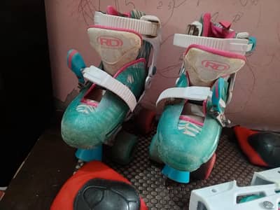 SKATE SHOES