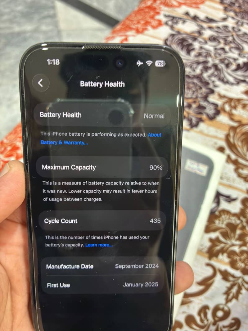 Apple iPhone 16 4