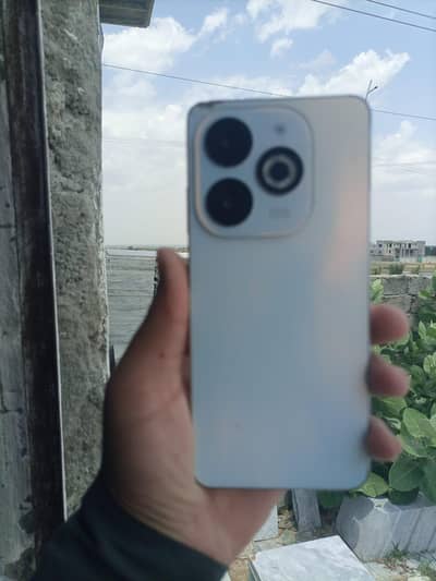 Infinix Smart 8 Pro