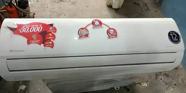 Dawlance 1.5 ton Dc inverter heat and cool totally genuine