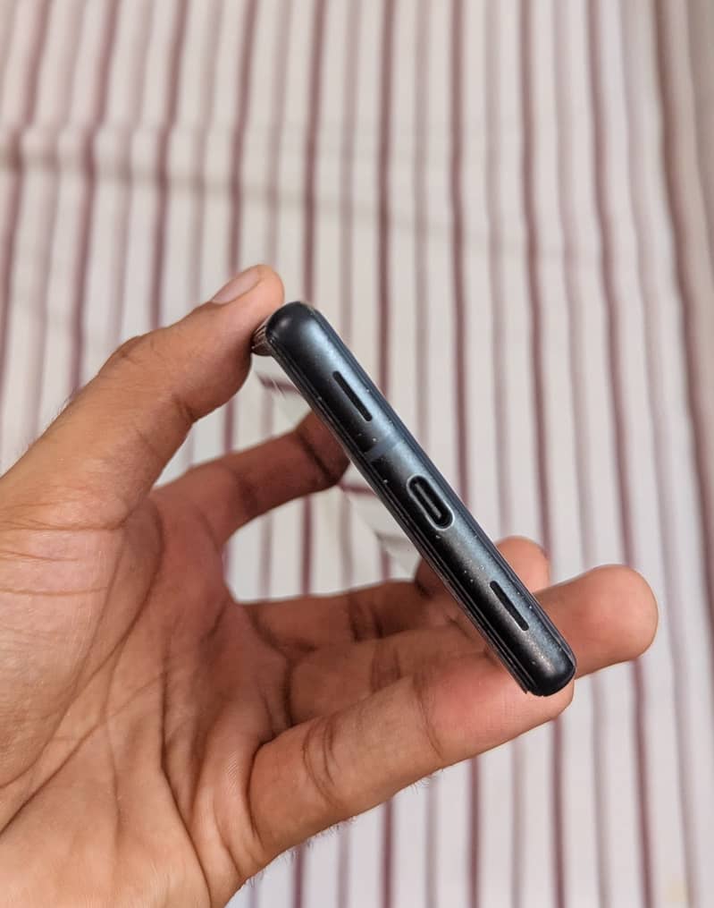 Google Pixel 6a 4