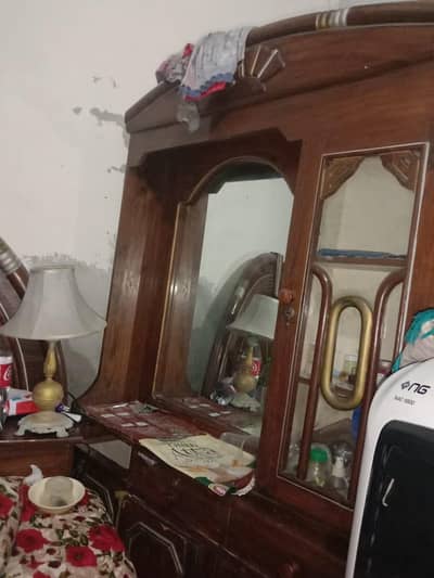 dressing table