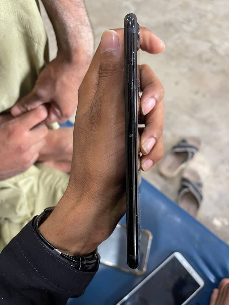 Apple iPhone 7 Plus 0